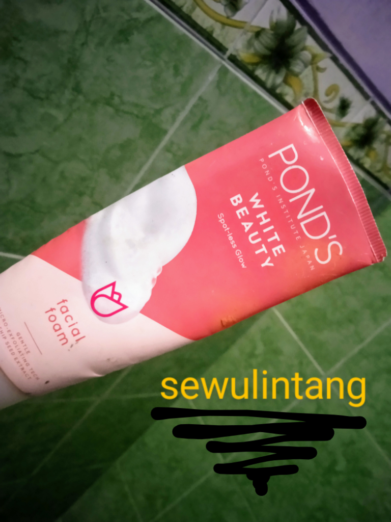 Glowing Ala Ane Ga Perlu Ribet, Cukup Dengan Pond's White Beauty Face Wash