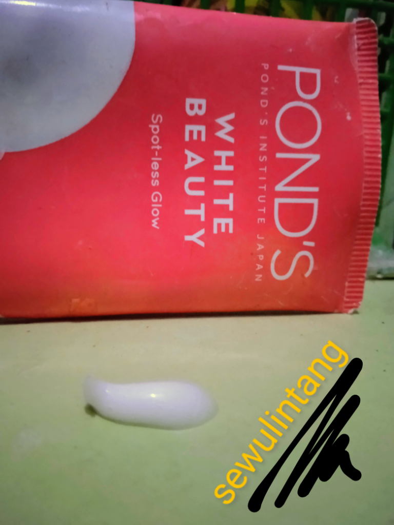 Glowing Ala Ane Ga Perlu Ribet, Cukup Dengan Pond's White Beauty Face Wash