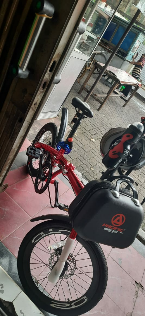 Gowes Sehat Keliling Danau Dengan Sepeda Lipat