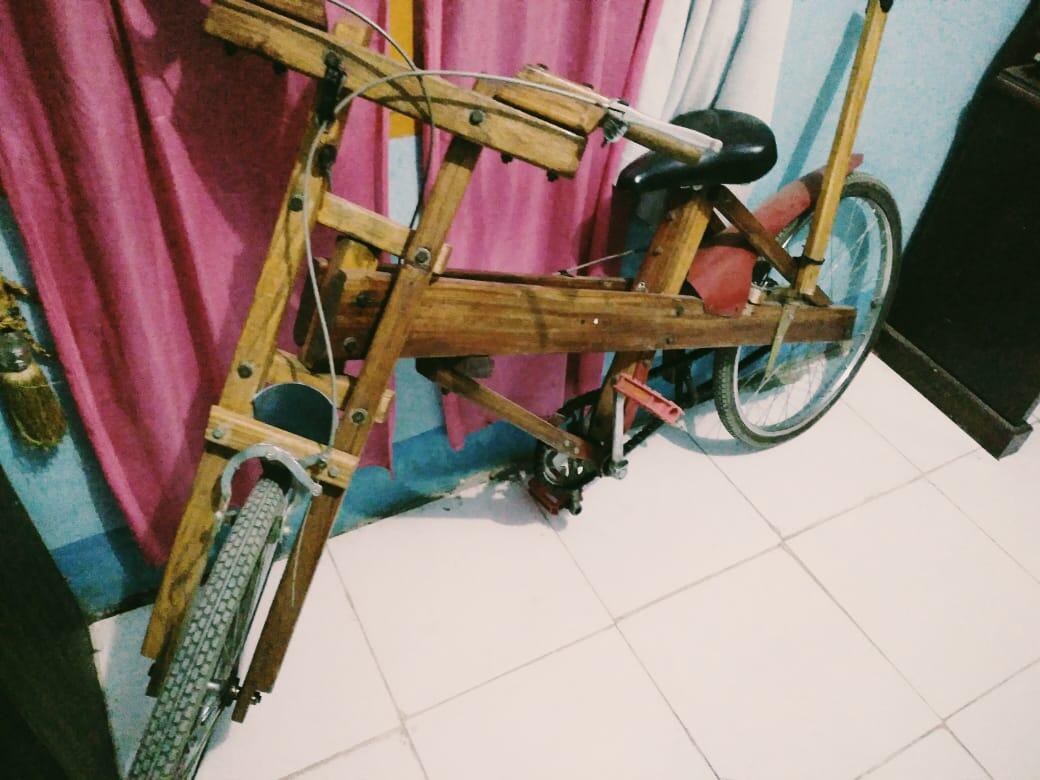 Sepeda Kayu Buatan Sendiri, Asik Buat Jalan-jalan Keliling Komplek