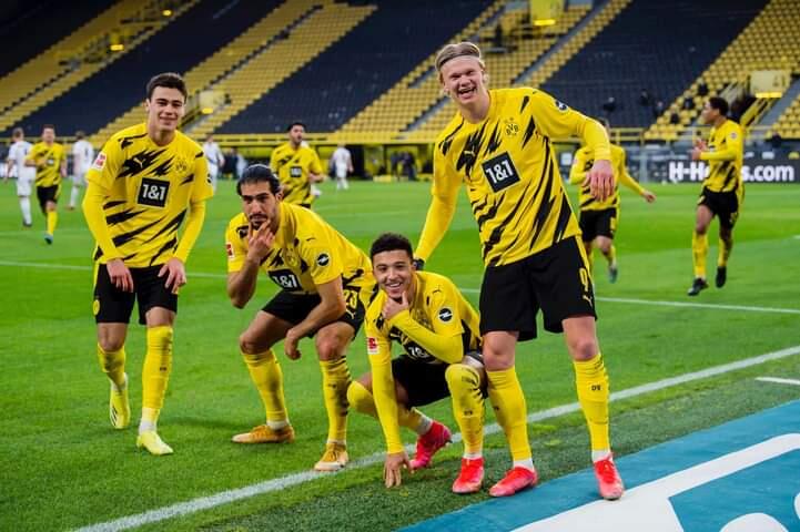 PREDIKSI BAYERN MUNICH VS BORUSSIA DORTMUND