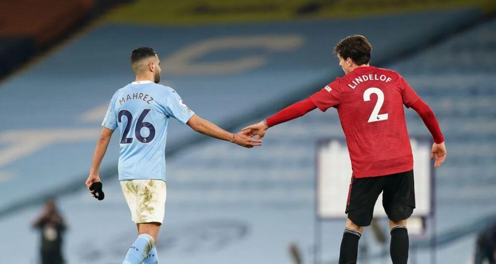 Maaf, Langit Kota Manchester Itu Warnanya Merah