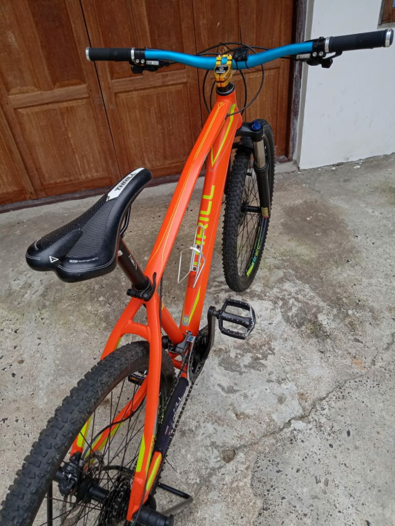 Nikmati Sensasi Olahraga + Jelajah Alam Dengan MTB Hardtail Thrill Vanquish 3.0