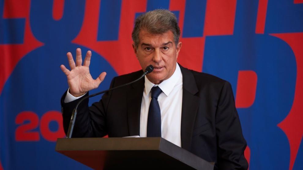 Laporta terpilih sebagai presiden baru Barcelona.
