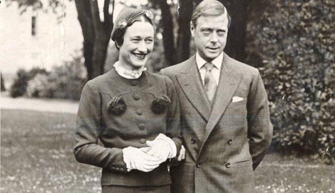 Raja Edward VIII, Menanggalkan Gelar Raja Demi Cinta Seorang Janda Amerika