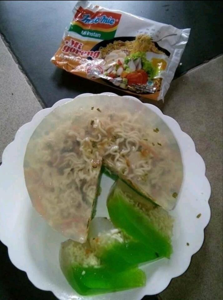 Potret 11 Makanan Nyeleneh, Bikin yang Lihat Heran!