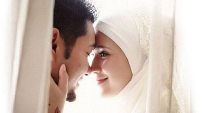 Berhubungan Suami Istri saat Bulan Ramadan Apakah Diperbolehkan?