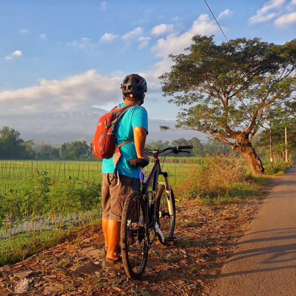 Bersepeda Adalah Cara Ane Mendapatkan Kebahagiaan
