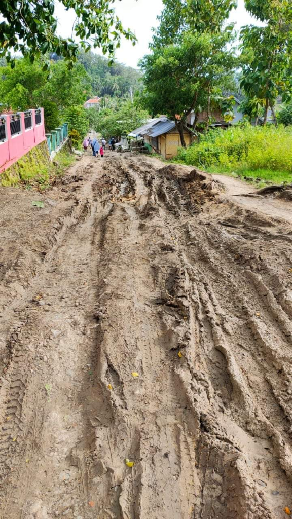 Miris! Inilah Jalan Menuju Destinasi Wisata Pantai Cikakap Agrabinta Cianjur Selatan 