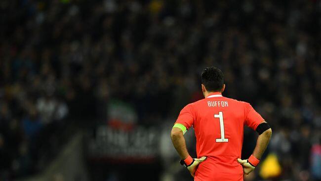 Buffon Harus Pensiun, Baru Juventus Bisa Juara Champions