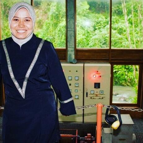 Mengenal "Wanita Listrik" Asal Semarang