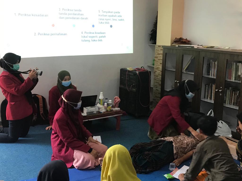 Pentingnya Peran P3K Di Yayasan Anak Yatim At-Taufiq Malang Sejak Dini