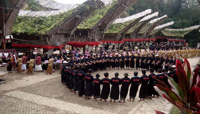 Suku Toraja | kematian di bayar 1 miliyar