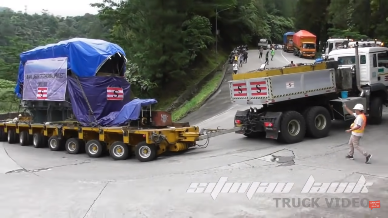 Ini Sih Skill Dewa! Truk Bermuatan 94 Ton Lewati Tanjakan Ekstrim Dengan Mudah!