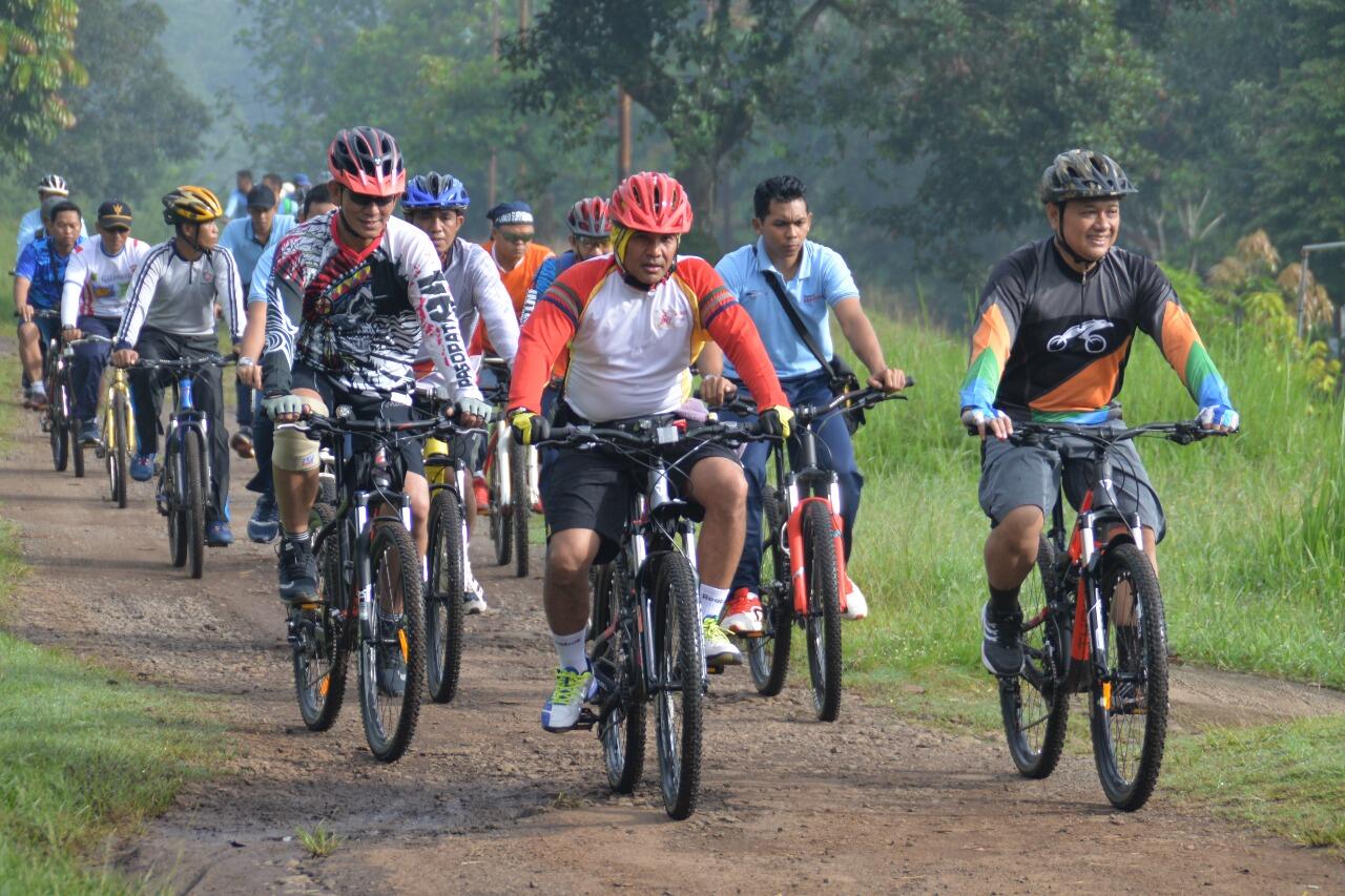 Badmood atau Insomnia? Kalian Bisa Lakukan Ini, Gan: Gowes. Yang Pasti Bikin Happy