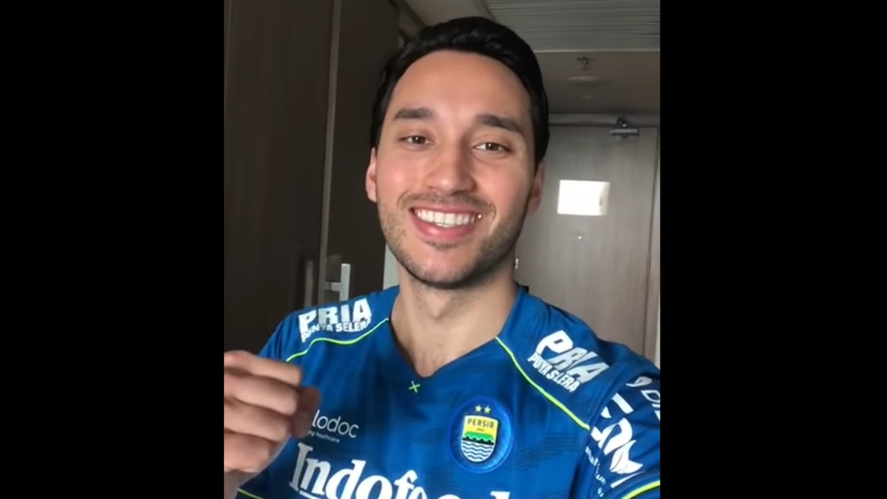 Ezra Walian Gabung Persib Bandung! Wilujeng Sumping, Kasep!