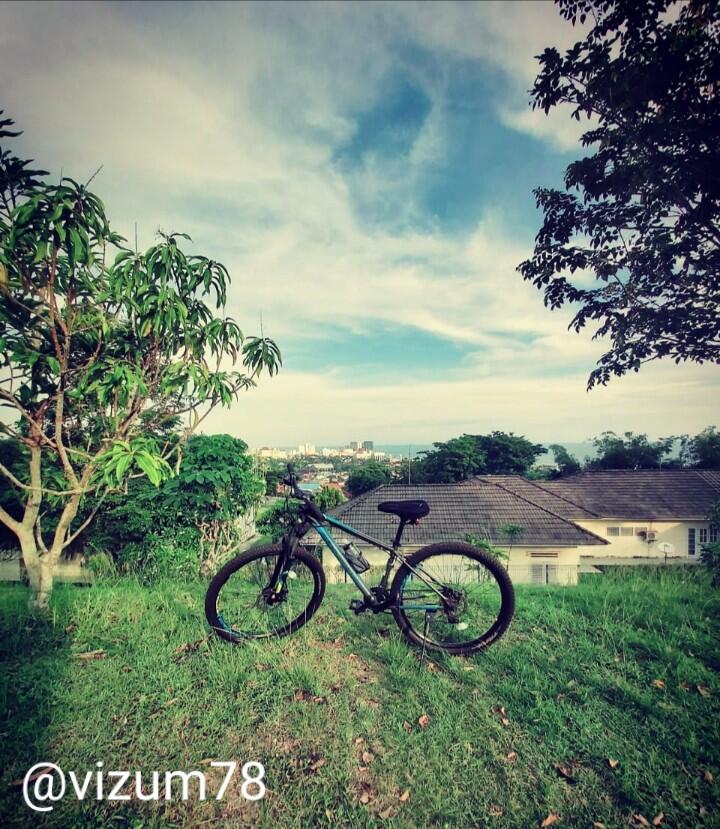 Menikmati Indahnya Alam Dengan Bersepeda Ke Daerah Berbukit Di Balikpapan.