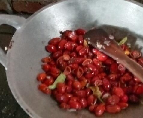 Masakan Gansist Keasinan, Begini Cara Menyiasatinya!