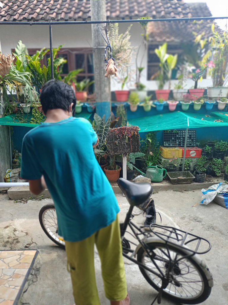 Pengalaman Dewakere Belajar Naik Sepeda