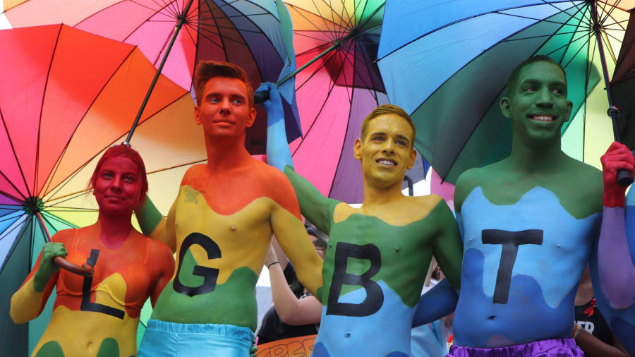 LGBTQ & Perjuangannya di Indonesia LGBTQ & Perjuangannya di Indonesia
