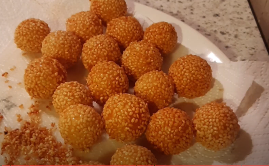 RESEP MUDAH ONDE ONDE ISI KACANG HIJAU DAN NUTELLA