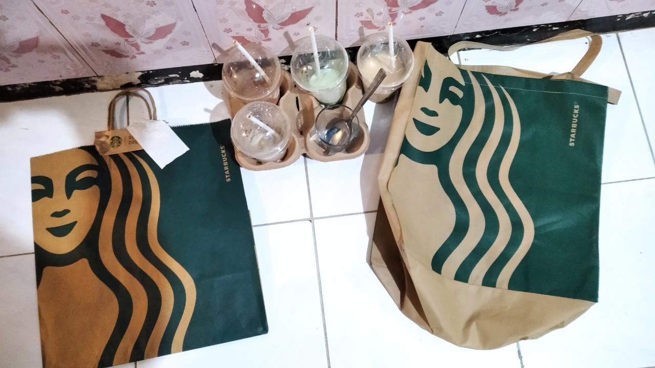 Reusable Bag St4rbuck Murmer, Cuman IDR 7k Doank Reusable Bag St4rbuck Murmer, Cuman IDR 7k Doank