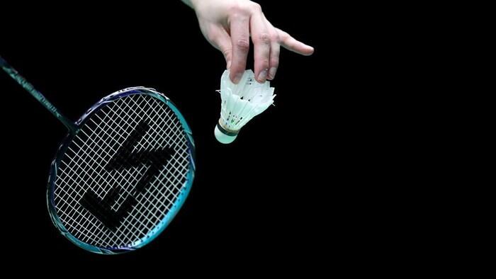 All England Membuka Perang Biologis Baru