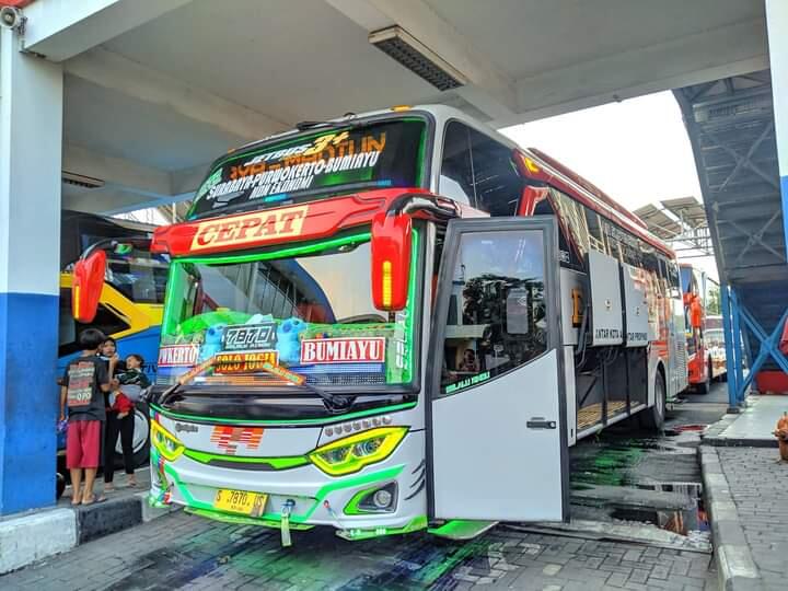 Sejarah Eka dan Mira - Berawal dari Usaha Toko Kain, Inilah Bus Asli Kota Mojokerto