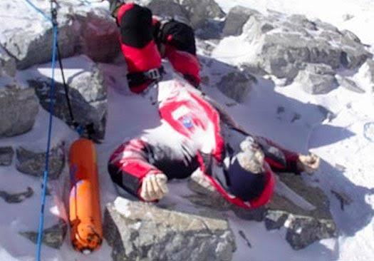 Meninggal Di Gunung Everest Mayatnya Sering Dibiarkan Begitu Saja, Apa Penyebabnya? 