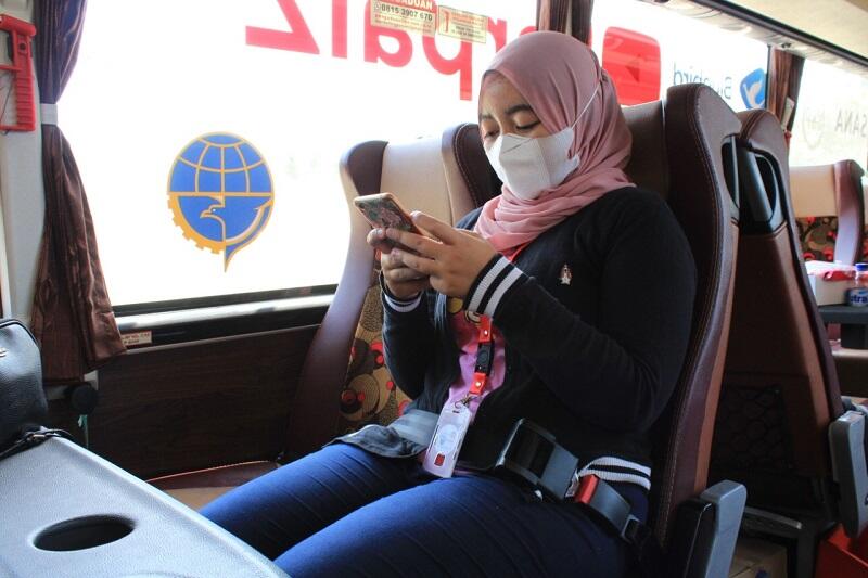 Penting Gunakan Sabuk Pengaman Di Dalam Bus