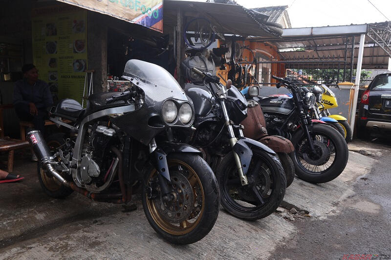 Tak Disangka, Bengkel Kecil Ini Jual Deretan Moge Murah