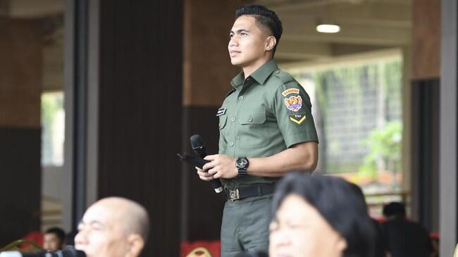 Berlangsung Haru, Sidang Pergantian Nama Aprilio Perkasa Manganang Penuh Air Mata