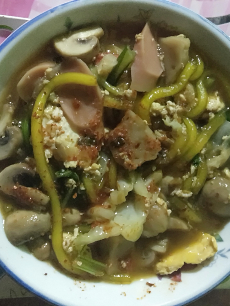 Seblak Mie Pati Jamur Kancing ala Bunda Oya, Pedas Mantap, Mau Coba?