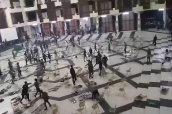 Penampakan Peserta Kongres HMI XXXI di Surabaya yang Mengamuk Saling Lempar Kursi