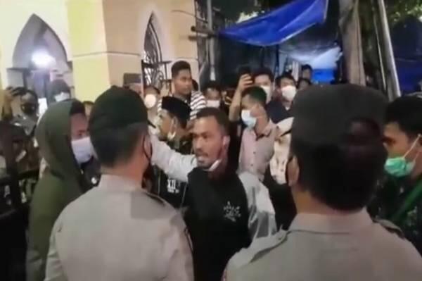 Penampakan Peserta Kongres HMI XXXI di Surabaya yang Mengamuk Saling Lempar Kursi