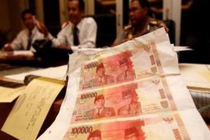 Jangan Coba-coba Fotocopy Uang, Atau Ini Yang bakalan Terjadi !!!