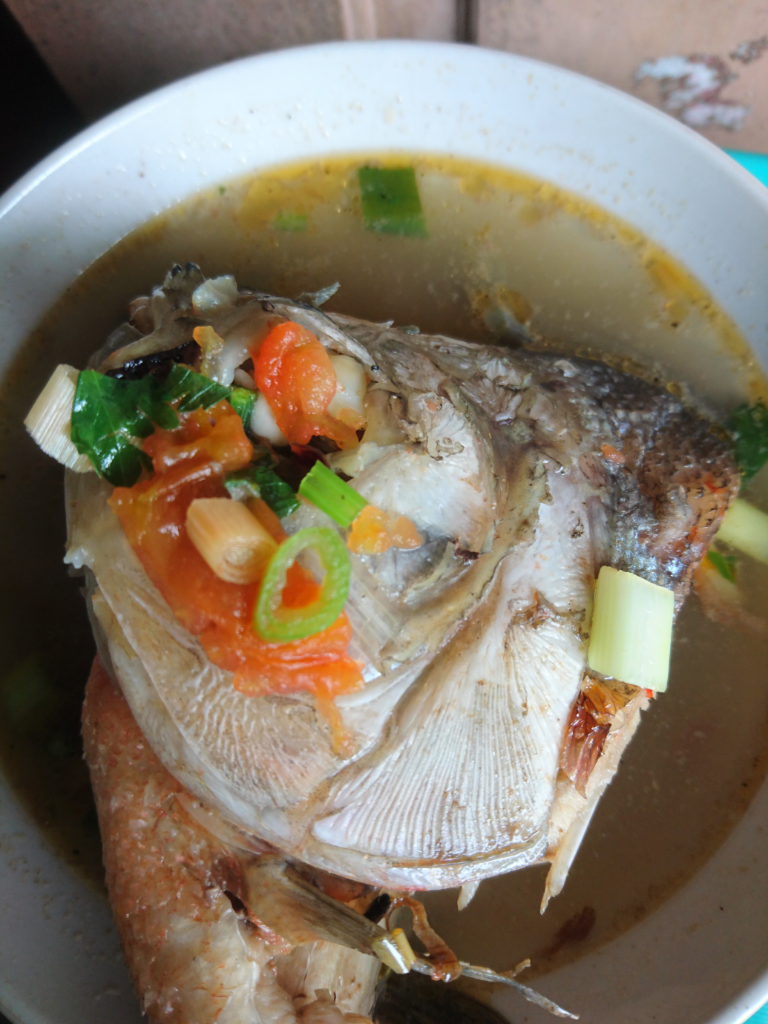 Masak Sup Ikan Bawal yang Kaya Manfaat, Yuk!