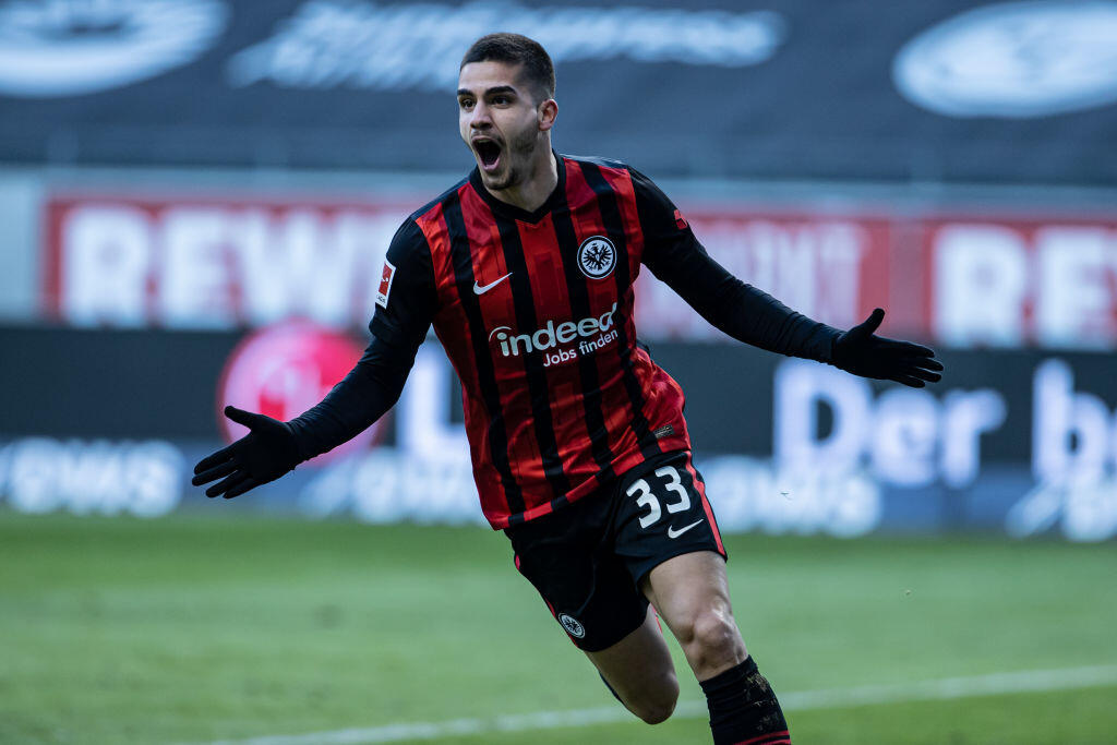 Selain Aguero, Barcelona Juga Incar Andre Silva