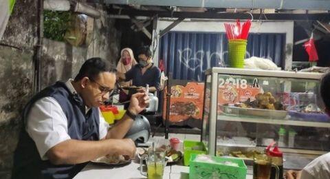 Anies Baswedan Beberkan Kisah Menyentuh saat Makan Pecel Lele

