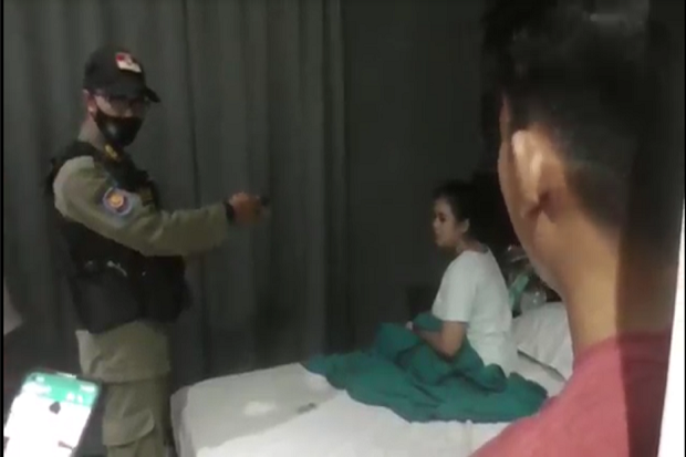 16 Pasangan Mesum Digerebek Petugas Saat Asyik Berhubungan Seks di Kamar Kos