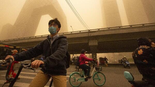 Lagi, Beijing Dilanda Badai Pasir Berbahaya