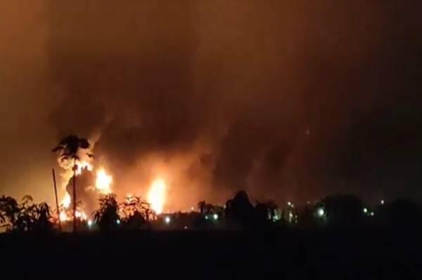 Warga Sebut saat Kilang Minyak Balongan Indramayu Kebakaran Langit Sampai Merah