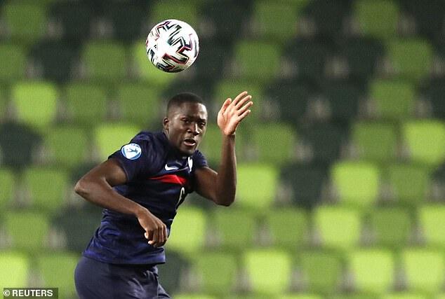 Ibrahima Konate Selangkah Lagi ke Liverpool, Enggak Telat Bos?