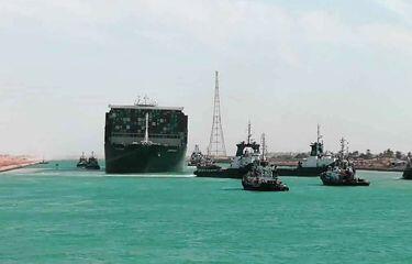 Tersangkutnya Kapal Raksasa di Terusan Suez, Bikin Kerugian Rp 43 Triliun per Hari

