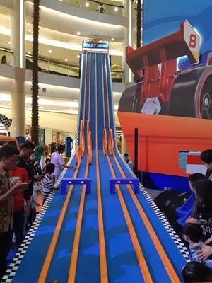 Lintasan Hot Wheels terpanjang di Indonesia pecahkan Rekor MURI