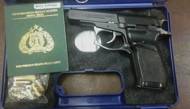 Ngeri!! Aksi Koboy, Udah Nabrak Orang, Disuruh Minggir Malah Ngacungin Pistol