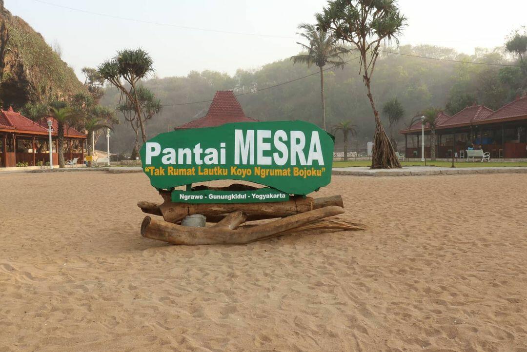 Info Wisata Pantai Ngrawe (Mesra) Gunung Kidul, Yogyakarta