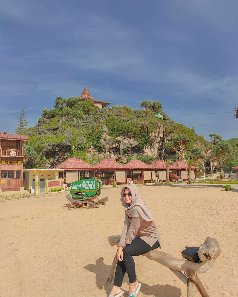 Info Wisata Pantai Ngrawe (Mesra) Gunung Kidul, Yogyakarta