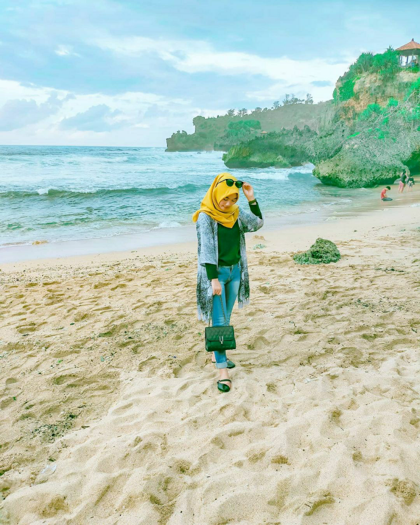 Info Wisata Pantai Ngrawe (Mesra) Gunung Kidul, Yogyakarta