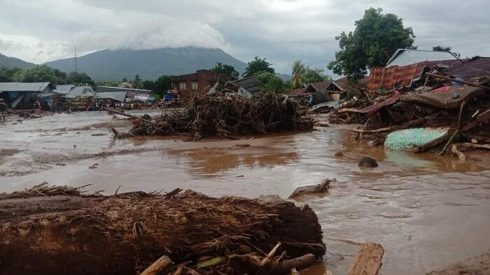 &#91;FOTO&#93; Banjir Bandang di NTT Tewaskan 23 Warga